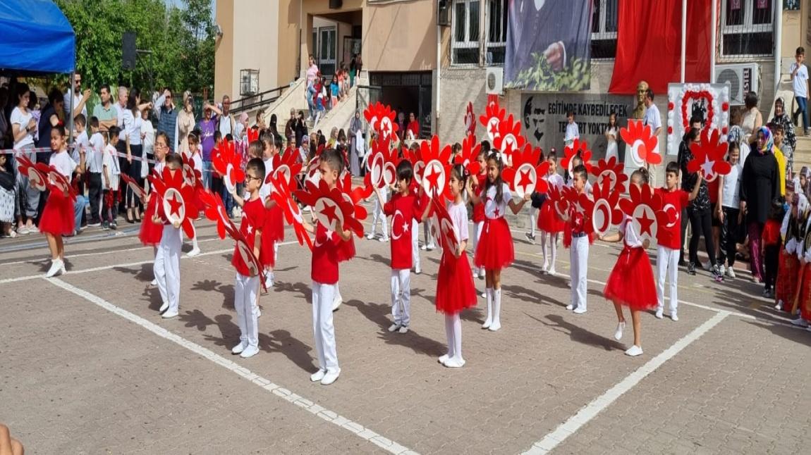 Okulumuz Vehbi Necip Savaşan İlkokulu 104. Yılını kutladığımız 23 Nisan Ulusal Egemenlik ve Çocuk Bayramını güzel bir şekilde kutladı